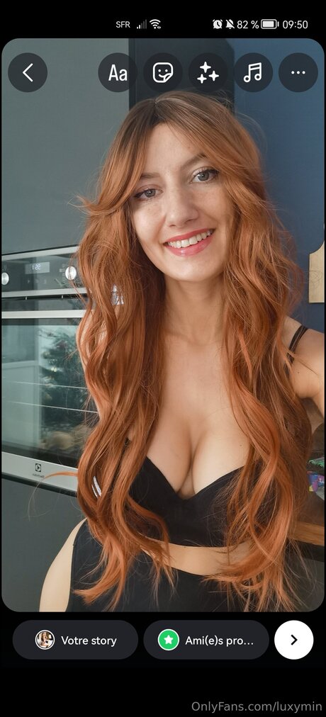 Luxymin xxx model photo