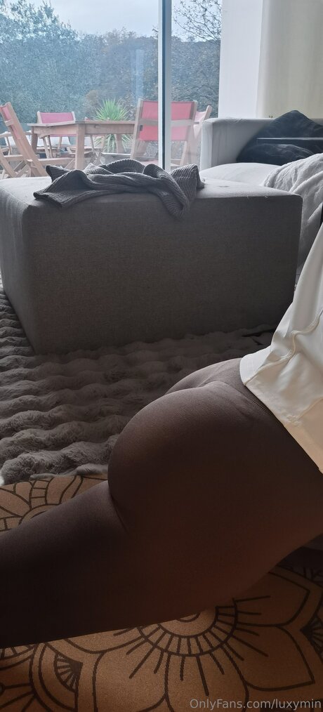 Luxymin pornstar sexy img