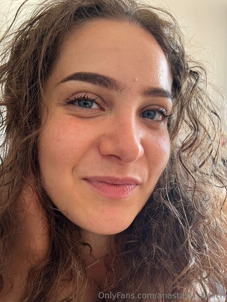 Anastasia Stitlich star exclusive pictures