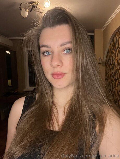 Peach Arina top star img