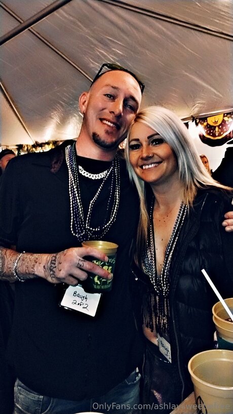 Ashlaysweetiefree model erotic archive