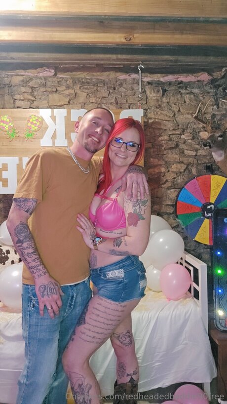 Redheadedbaddie90free model erotic pics