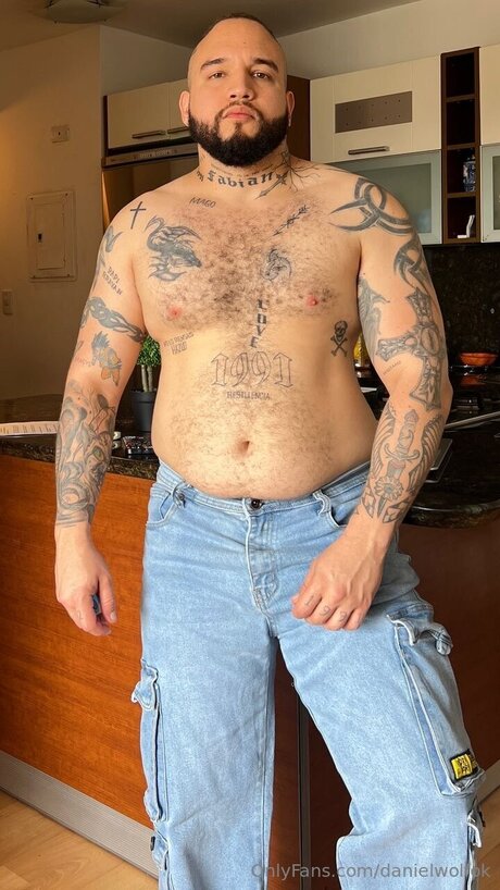 Danielwolfok model adult pics