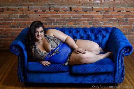 Katiekatbar art model archive