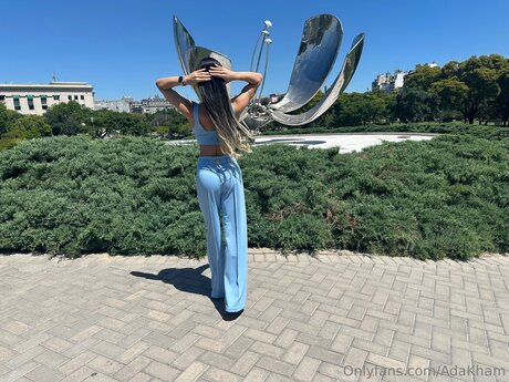 Adakham model sexy pic