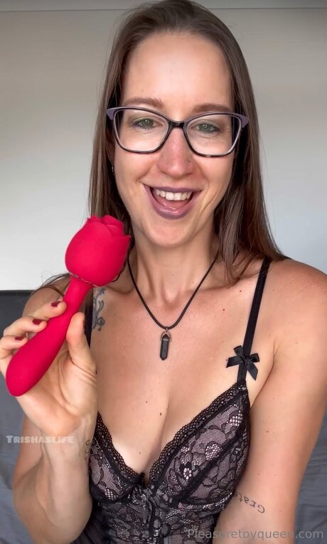 Pleasuretoyqueenstore nudes actress gallery