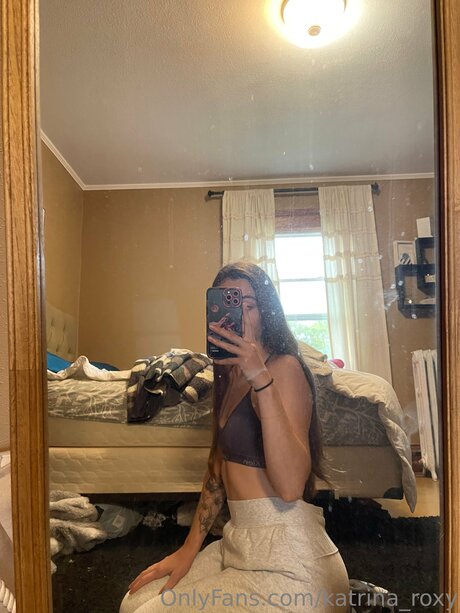 Katrina Roxy model exclusive picture