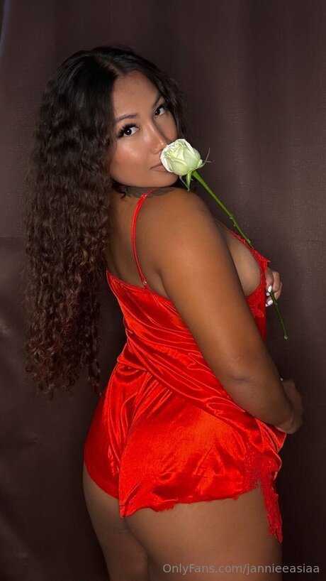 Jannieeasiaa porn star img