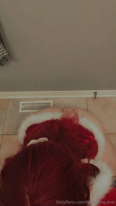 Tempting Eve high quality pornstar picture