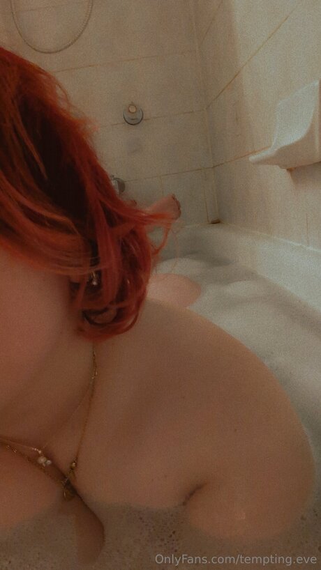 Tempting Eve pornstar pretty photo