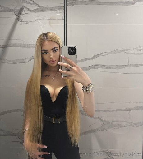 Lydiakim sexy pornstar img