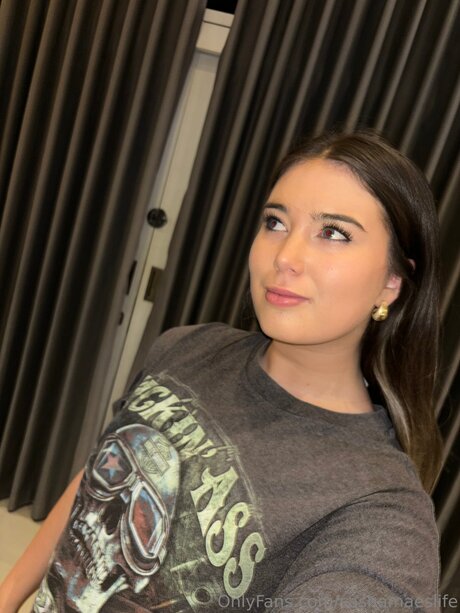 Sashamaeslife model naked img