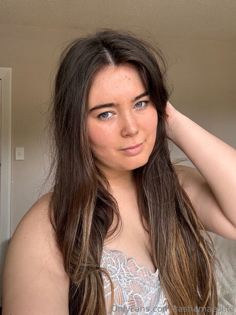 Sashamaeslife model naked pictures