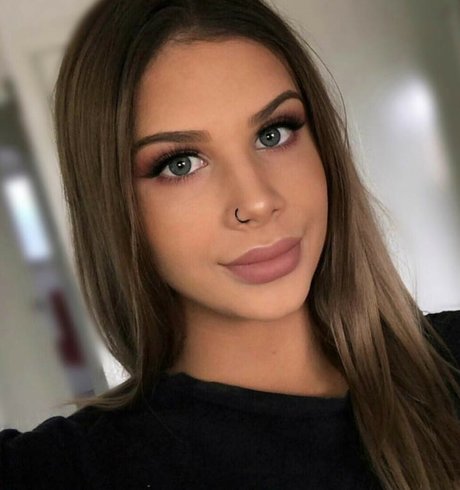 Jaide Samara Francis sexy actress photo