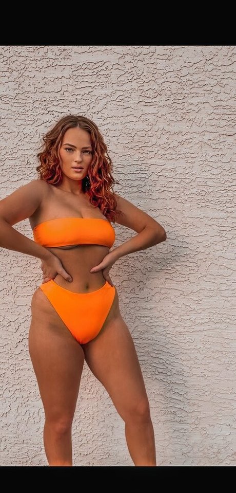 Lindsay Lohann pornstar erotic photo