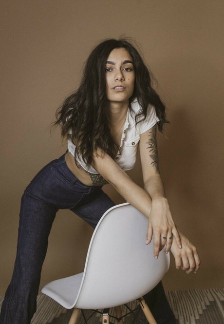 Itshades pornstar beautiful images