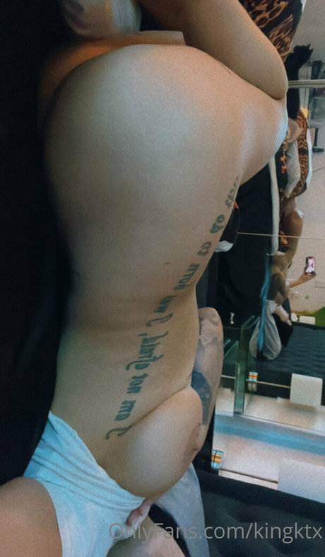 MICKI DANIELS exclusive pornstar photo