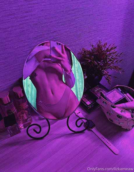 lizkameaw star erotic images