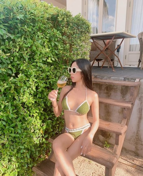 PrettyLiu pornstar nude image