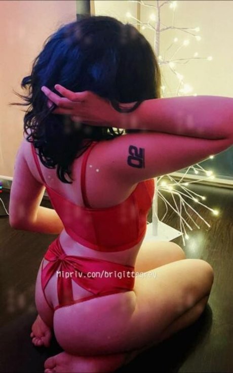 Brigitte Grey hot actress photo