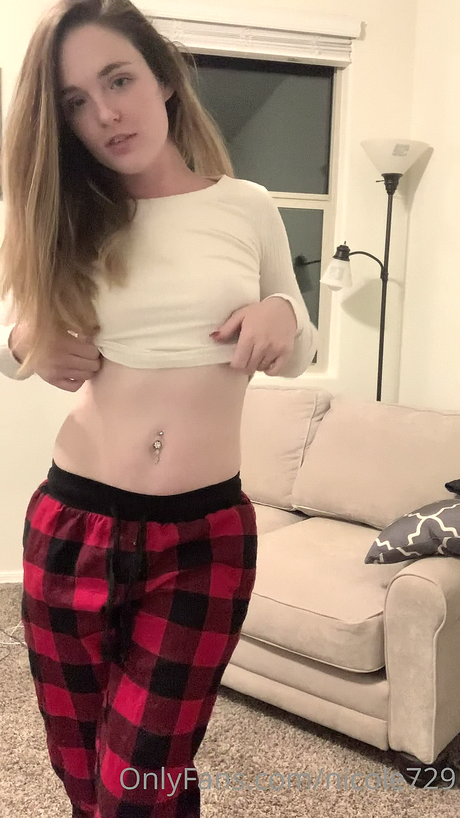Nicole729 model naked photos