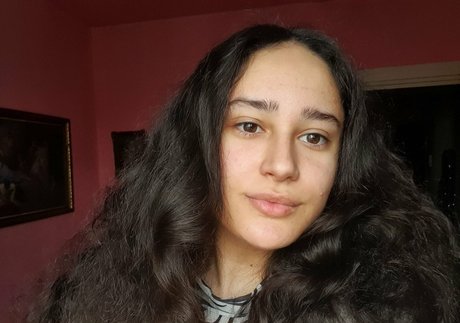 Curlynarcisa star perfect photo