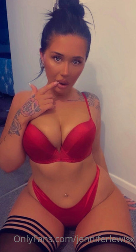 Jenny Lewis naked actress photo