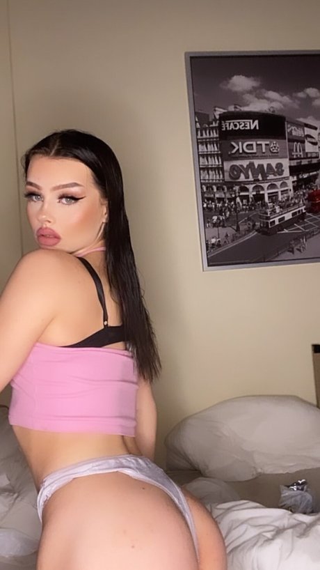 Lara Buttner pornstar hd image