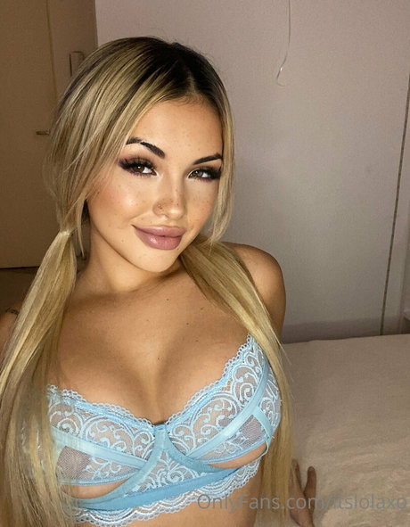 itslolaxo naked star galleries