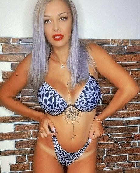 vaya jade porn star galleries