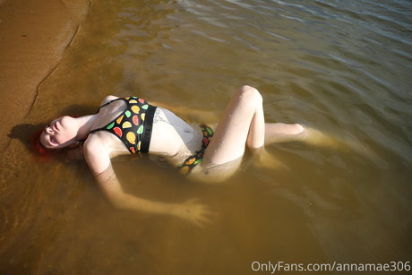 annamae306 naked actress image