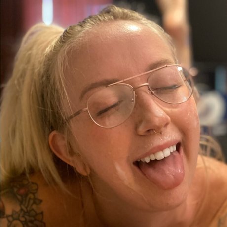 Aubrey Penthouse model porn pics