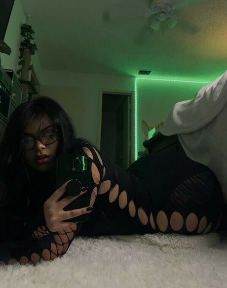 GMayaOF nude model pictures