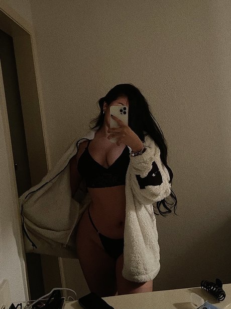 GMayaOF exclusive pornstar pictures