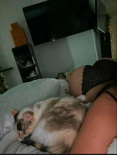 GMayaOF porn star pic