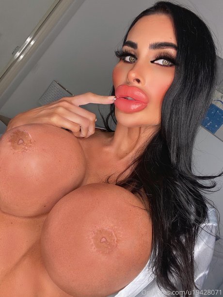 Tarajayn3 pretty model photos