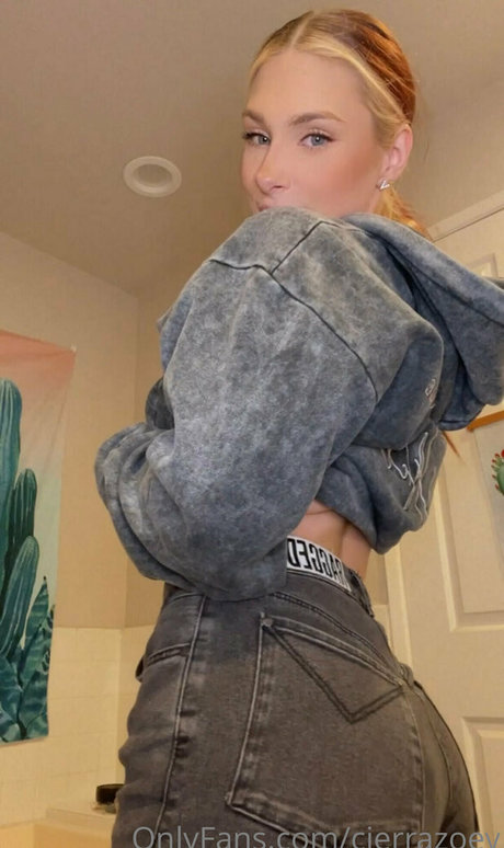 cierrazoey high quality pornstar photos