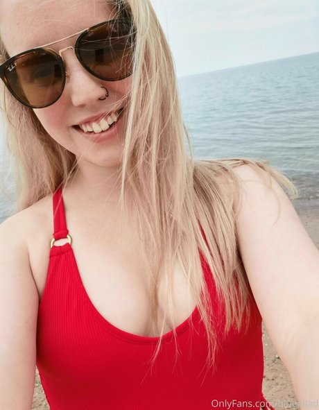 Blueellad model high quality photos