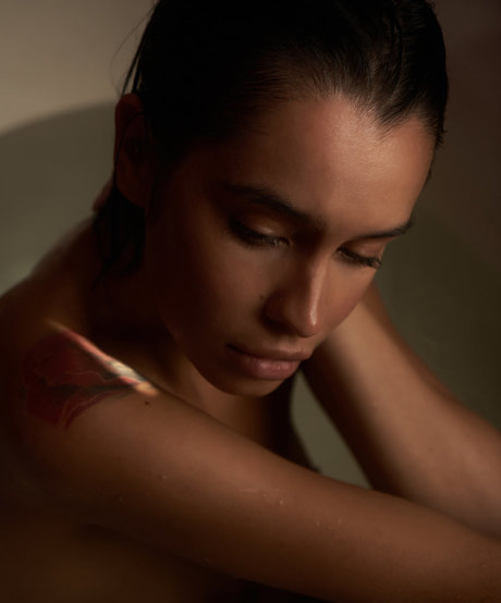 Dilnora hot star images