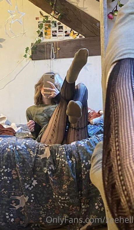 ZeeHell model perfect pictures