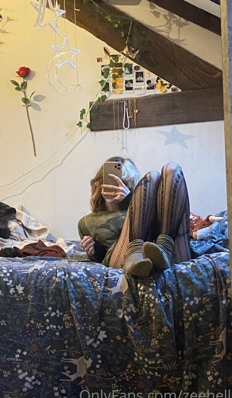 ZeeHell art actress pics