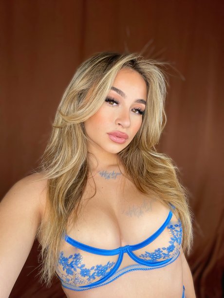 Goddess Skyee star sexy images