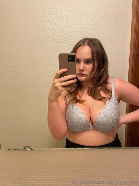 Sw Moa Eet pornstar nice pic