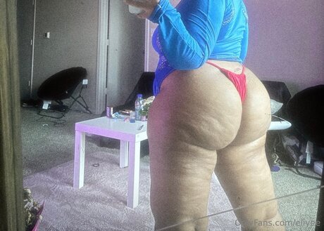 Eliyee sexy star pic