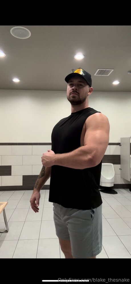 Blake Thesnake star perfect pic