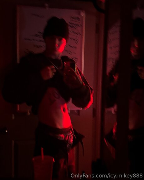 Icy Mikey888 hot star picture