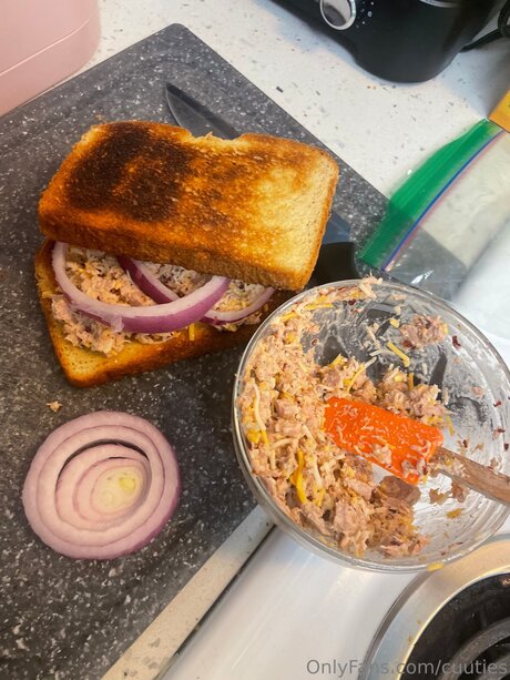 Cuuties star top image