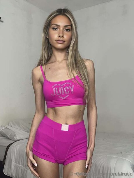 Moreofmila star top image