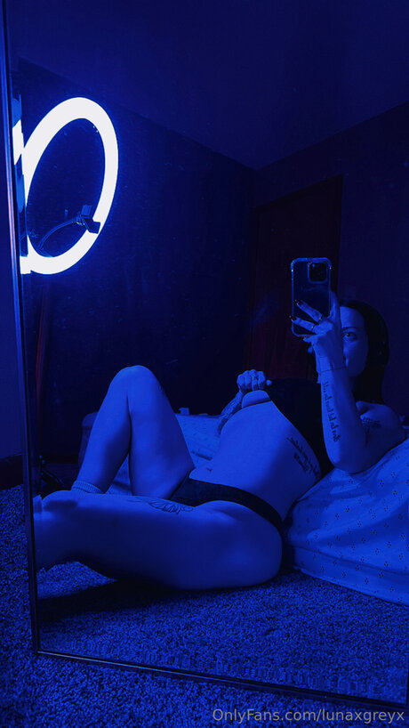 Lunaxgreyx model pretty pics