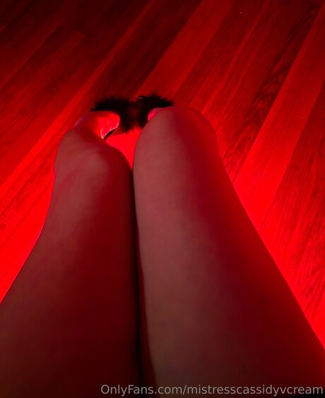 Mistresscassidyvcream star sexy picture